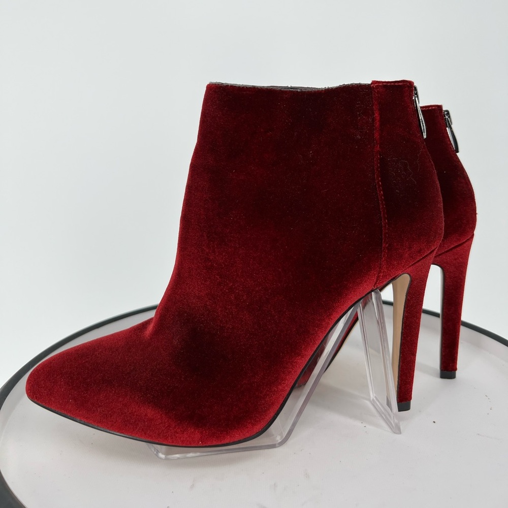 AVA & AIDEN BURGUNDY VELVET BOOTIES‎